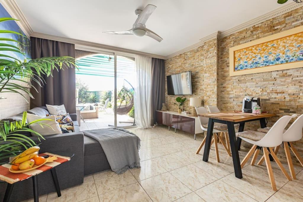 Beachfront Private Apartment In Pueblo Torviscas Sunset Harbour Costa Adeje (Tenerife) Exterior foto